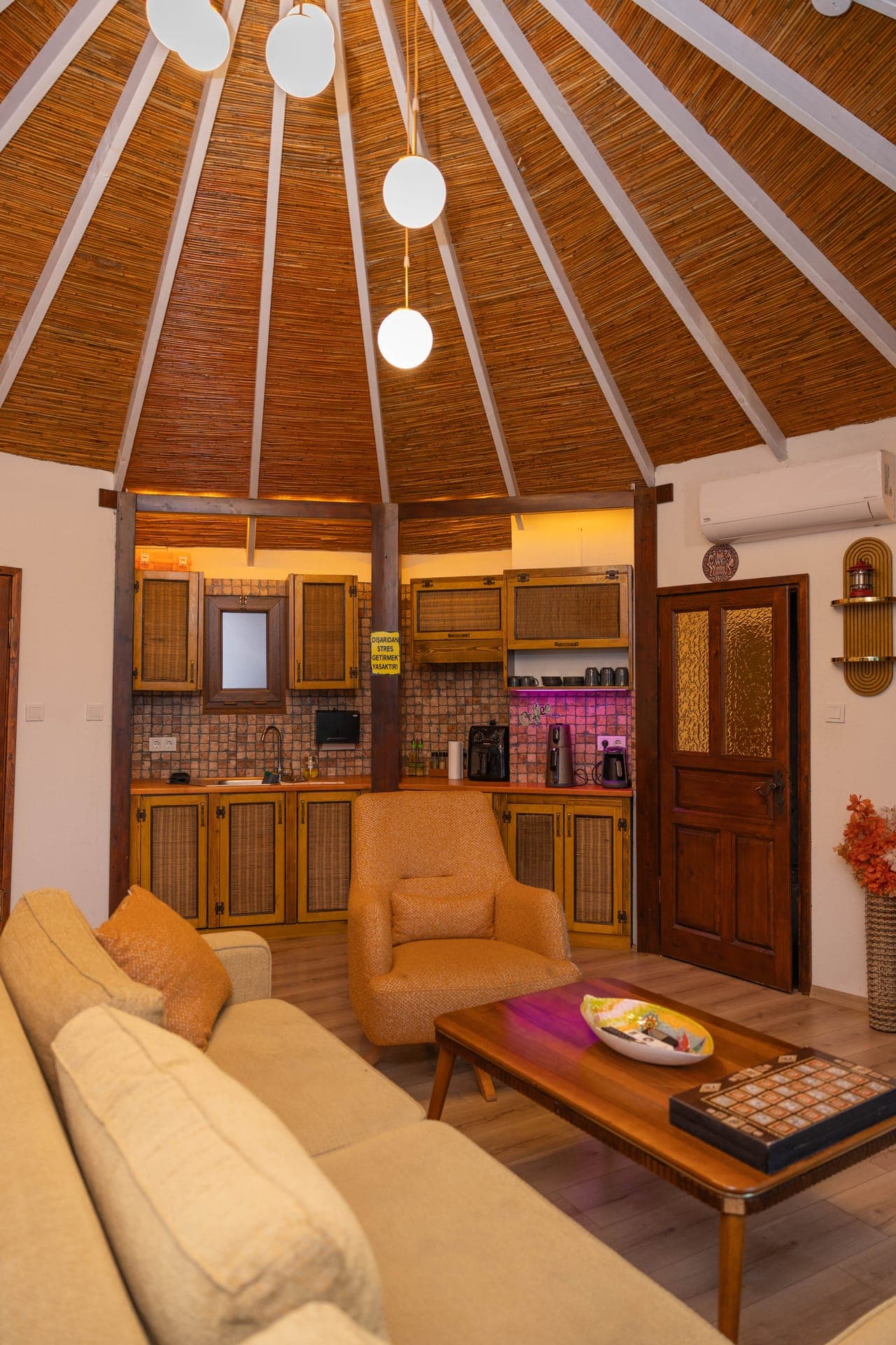 Sapanca Deluxe — oturma alanı